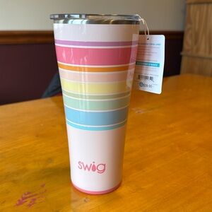 SWIG 32 ounce insulated stainless steel tumbler. New with tag